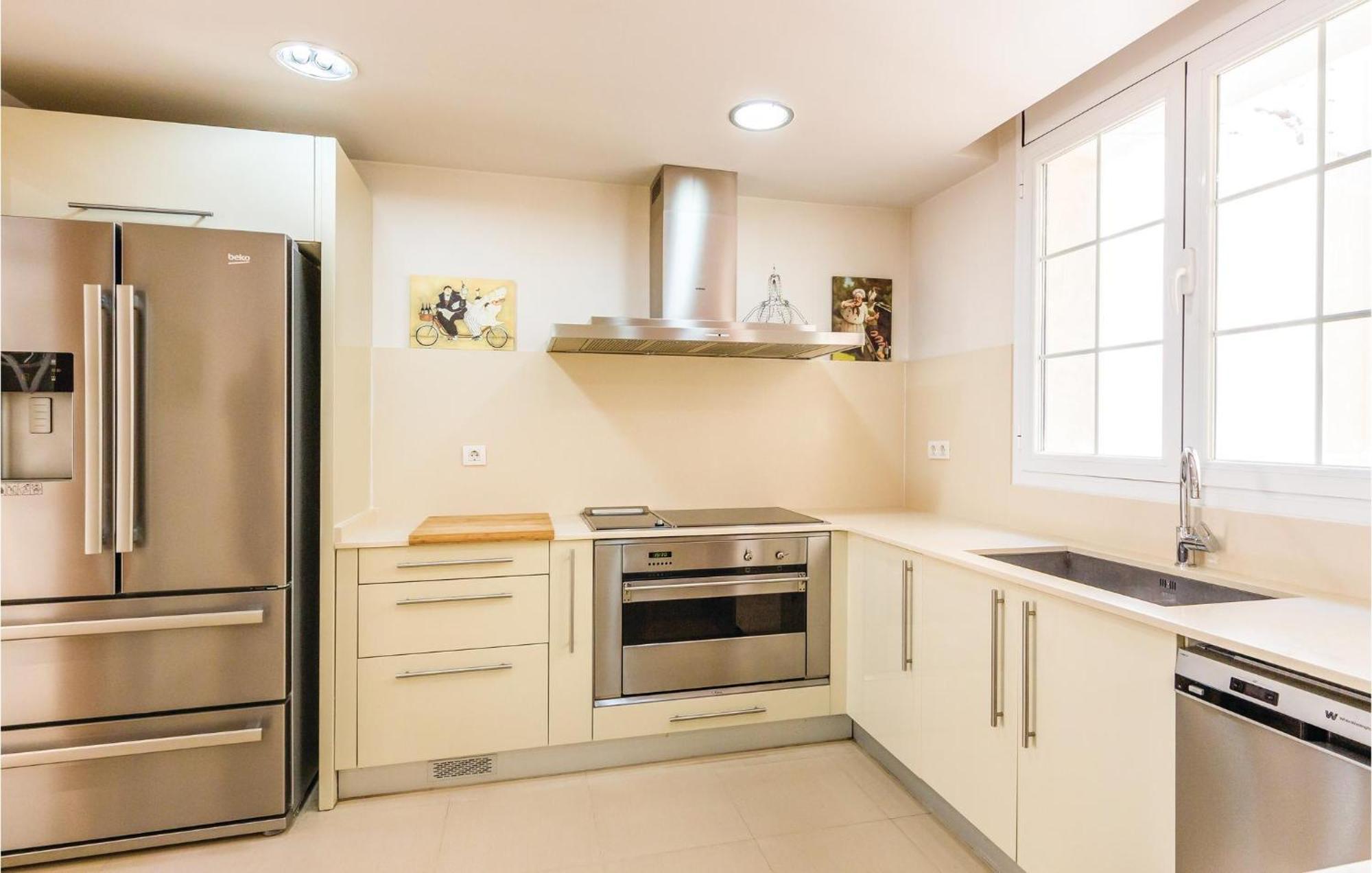Nice Home In Cabrils With House A Mountain View מראה חיצוני תמונה