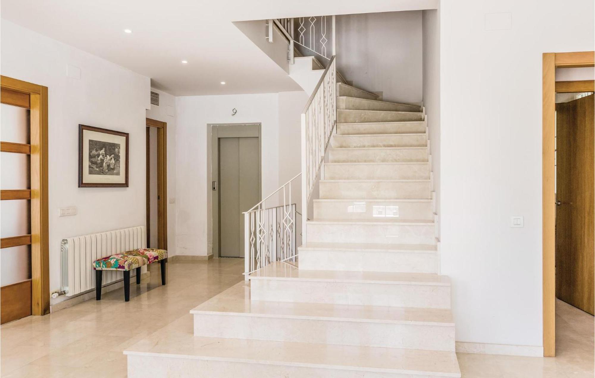 Nice Home In Cabrils With House A Mountain View מראה חיצוני תמונה